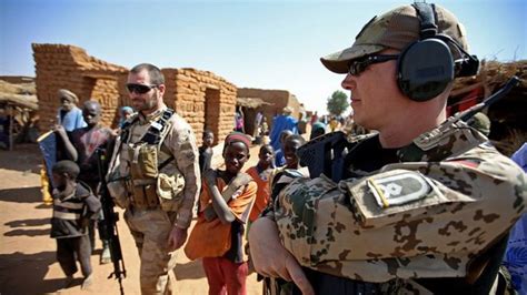 Offizieller auftritt der streitkräfte, betrieben von der redaktion der bundeswehr. Vormarsch radikaler Islamisten überschattet Wahl in Mali - Deutscher BundeswehrVerband