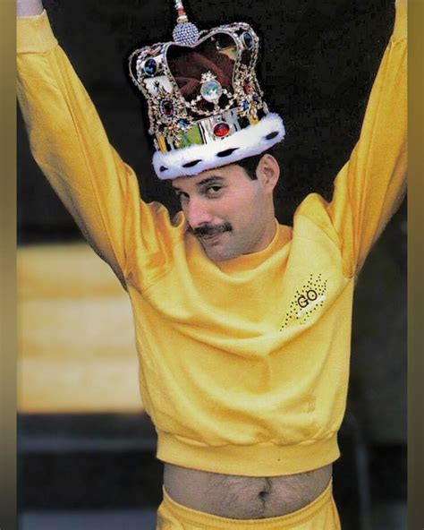 Freddie Mercury 1986 In 2022 Freddie Mercury Captain Hat Mercury