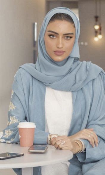 Saudi Arabia Women Beauty In 2022 Arabian Beauty Women Arabian Women Arab Women