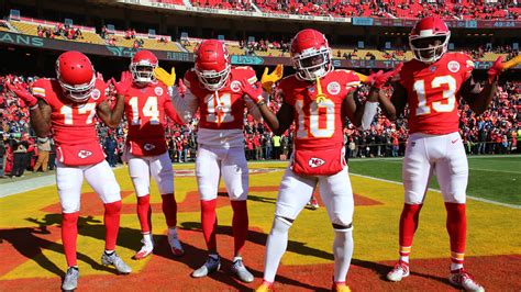Read updates on kc chiefs nfl football games, scores, videos and analysis. Photo Gallery: Meet the Chiefs Roster
