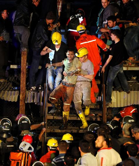 Riots Erupt After Hundreds Die In Turkey Mine Disaster