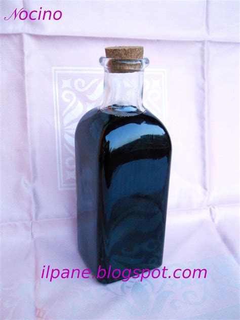 Noce ha anche numerosi usi terapeutici; Nocino, la ricetta del 2012