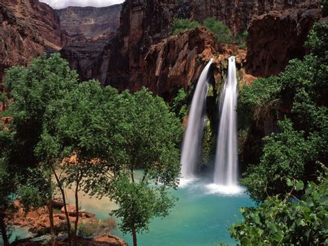20 Of The Worlds Most Beautiful Waterfalls To Visit