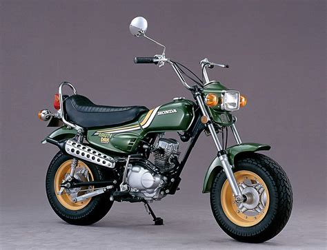 Honda Dax 1969 1999 Motorrad Für Die Westentasche