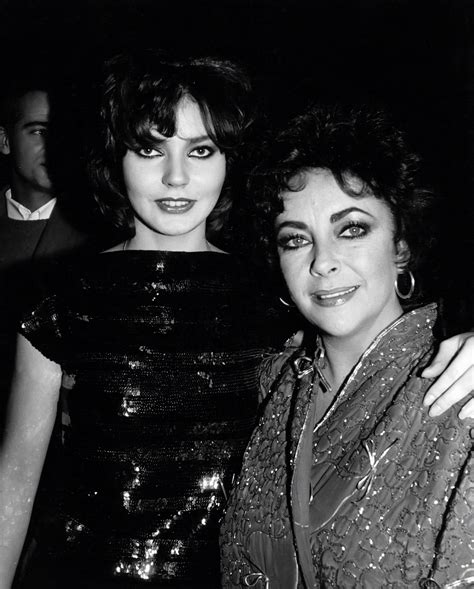 Candid Pictures Reveal One Of Elizabeth Taylor S Lesser Known Roles Being A Mother Liz Taylor