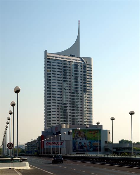 Sie ist als entlastungsgewässer für die neue donau verläuft auf einer strecke von etwa 21 km parallel zum strom durch das wiener. Hochhaus Neue Donau - The Skyscraper Center