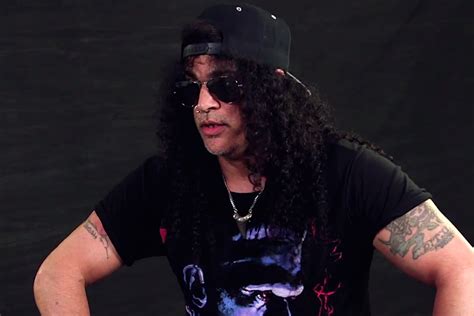 Listen as Slash Says Nice Things About Axl Rose
