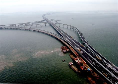 China Has Built The Worlds Longest Over Water Bridge Car