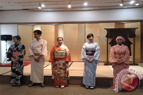 Apa Beda Kimono Dan Yukata ANTARA News