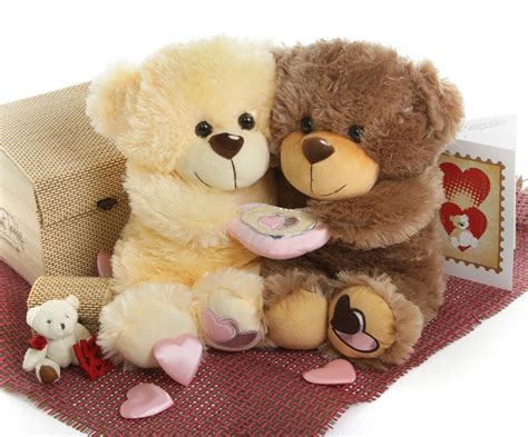 Be Mine Big Love Bear Hug Care Package In Teddy Bear Wallpaper