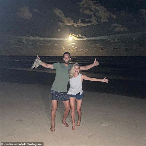 Unfortunately for one contestant on the show, covid has got in the way of their dream. MasterChef star Justine Schofield celebrates New Year's ...