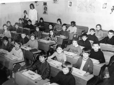 Photo de classe CE1 Année 1968 1969 de 1969 Ecole Française Mixte