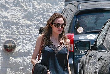 Angelina Jolie Flashing Her Hard Nipples Outdoors Playcelebs Net