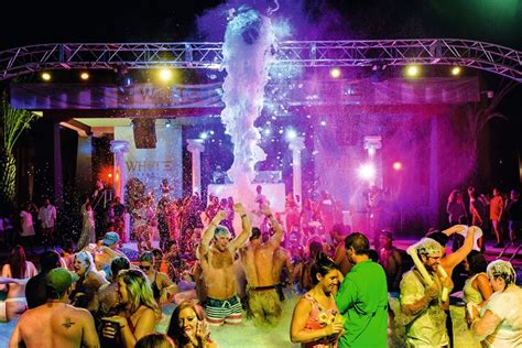 The Ultimate Pool Party With Riu Hotels And Resorts