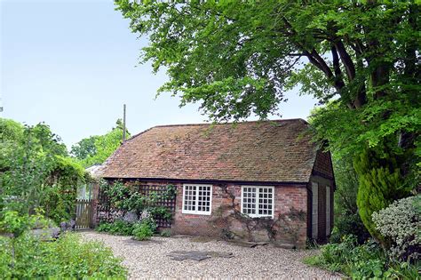 , house 3 bedroom apartment country. New Forest Cottages: Find love in the New Forest this ...