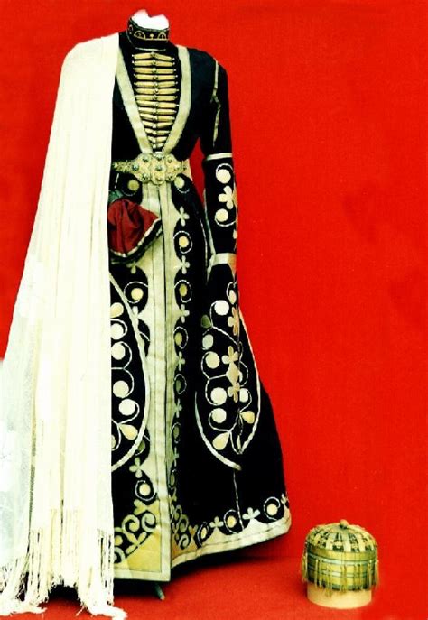 Circassian Costumes And Accoutrements By Amjad Jaimoukha Наряды