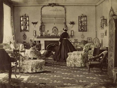 Victorian living room, late 1800s : TheWayWeWere