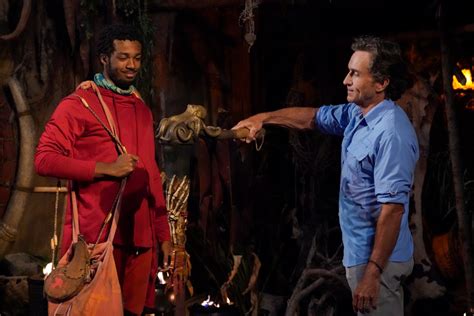 Survivor Can Voted Out Castaways Transfer Their Idols To Another Player