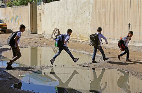 In Pictures These Children In War Zones Are Still Attending School