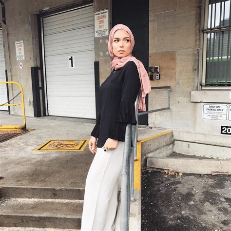 28 Most Influential Hijabi Bloggers You Should Be Following In 2017