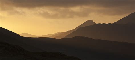 Snowdonia Sunset Photography A Layered Mountain Sundown