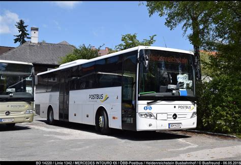 Ein MERCEDES INTOURO 6 von Postbus unterwegs im Waldviertel NÖ