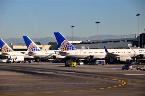 United Airlines Completes Reconfiguration of Premium Service Boeing ...