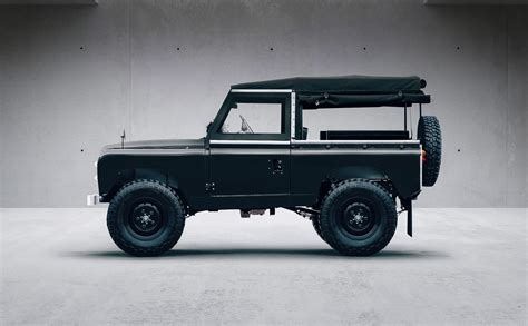 Everrati Land Rover Series IIA Turning Land Rovers Into Off Roading EVs