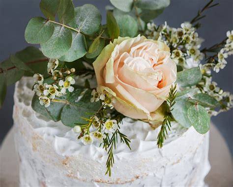Download Wedding Cake Fresh Flowers Decorations Pics Happy