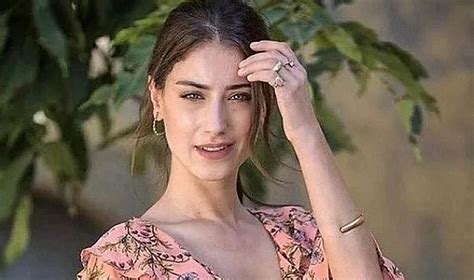 Nl Oyuncu Hazal Kaya Dan Dikkat Eken Do Um G N Payla M Magaz N