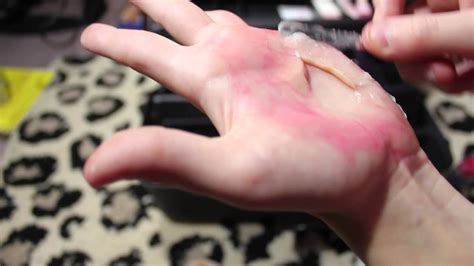 how to make a gouge in your hand sfx makeup tutorial youtube