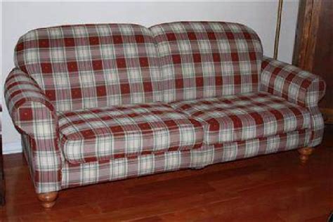 125 Broyhill Sofa Country Plaid Couch For Sale In Spring Hill