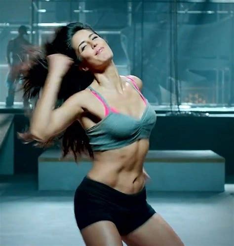 Katrina Kaif Sexy Dance Moves In Song Kamli In Dhoom 3