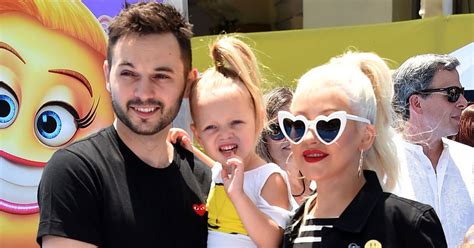 Christina Aguilera Brings Her 4 Year Old Daughter Summer On Stage For
