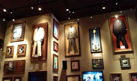 Friendly service, good music, nice memorabilia and tasty food. Memorabilia - Picture of Hard Rock Cafe, Manchester ...