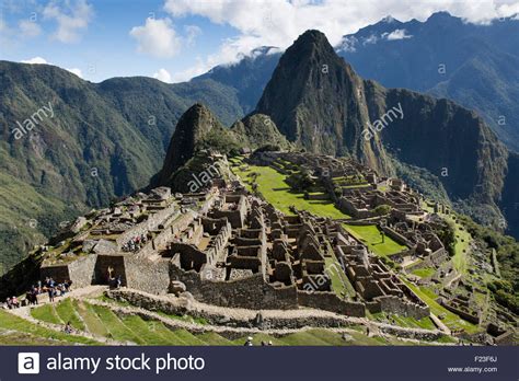 Berge In Den Wolken Peru Stockfotos Und Bilder Kaufen Alamy