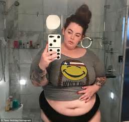 Size 22 Tess Holliday Shares Selfie In Her Underwear Daily Mail Online
