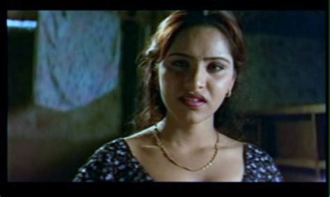 Girlz Around The World Mallu Masala Actress Reshma Hot Images