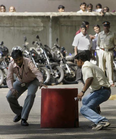 Bindas Bharat Dot Com Uncensored Pics Of Mumbai Terror
