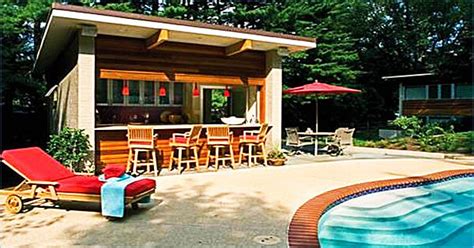 Add A Pool Bar For Perfect Backyard Entertaining