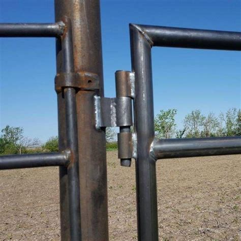 Proper installation will result in approximately a ¾ space between the gate and each of the gate posts. Pin on Pipe Gate