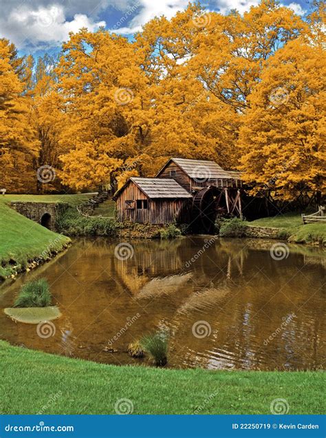 Mabry Mill In Autumn Stock Image Image Of Foliage Reflection 22250719