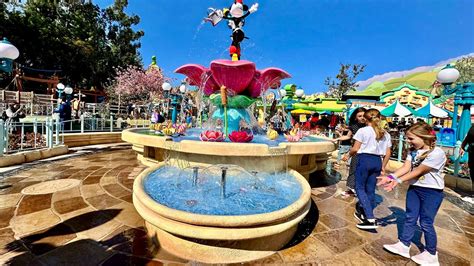 Disneyland Reopens Toontown With A New Look Uae Times