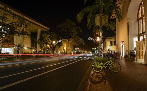 Santa Barbaras State Street With Christmas Lights