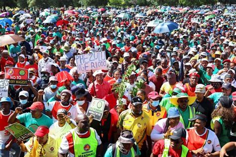 Defiant South African Unions Stage Protest Against Sibanye