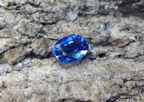 793 Carats Natural Blue Sapphire From Sri Lanka Thai Native Gems