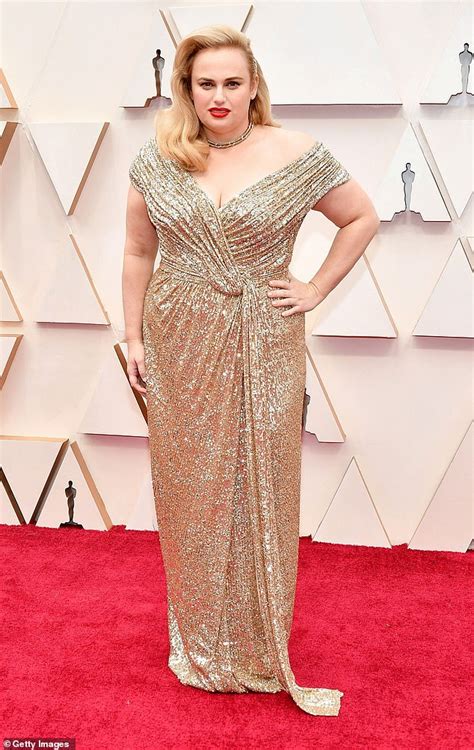 Rebel wilson uses the same foundation as meghan markle and kim kardashian. Oscars 2020 roten Teppich: Rebel Wilson zeigt off weight ...