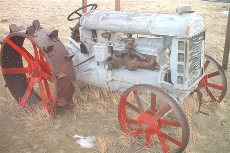 Fordson Tractor Wikipedia The Free Encyclopedia Tractors Old