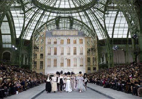Check spelling or type a new query. Evoking the lineage, fashion show, Chanel 2009 (Grand ...