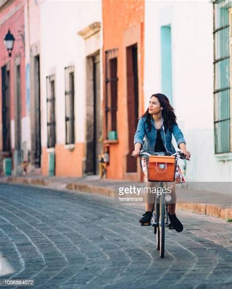 Mexican City Photos Et Images De Collection Getty Images